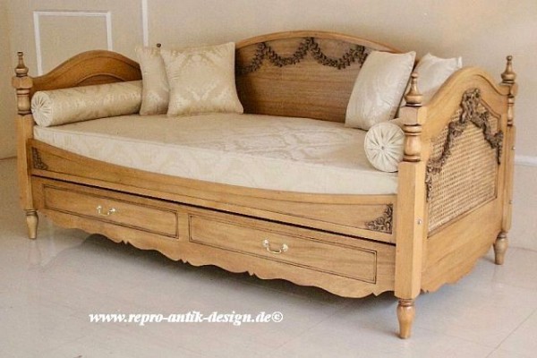 Barock Schlafcouch - Sofa/Bett | Betten | Onlineshop | Repro Antik .