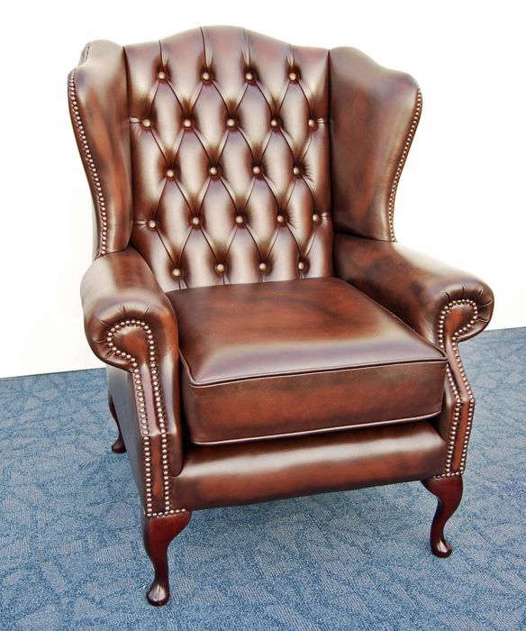 2 x Queen Anne Chesterfield Classic Chairs antique bro