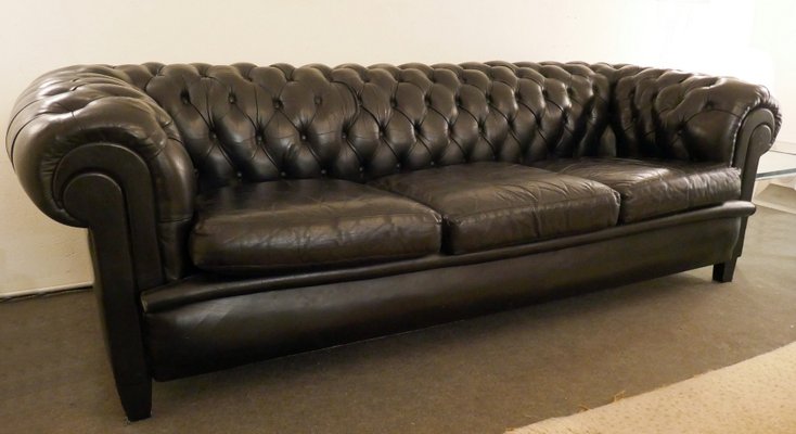 Schwarzes 3-Sitzer Chesterfield Sofa, 1940er bei Pamono kauf