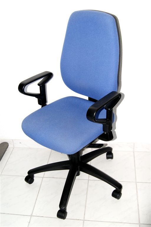 Kaufen Sie gebrauchte Bürostühle online | Wolle kaufen, Stühle .