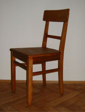 alter Holzstuhl in München - Maxvorstadt | Stühle gebraucht kaufen .