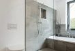Badezimmer: Ideen, Design und Bilder in 2020 | Badewanne umbauen .