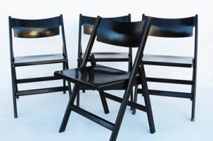 Set of 4 Klappstuhle dining chairs by Hans Eichenberger for .