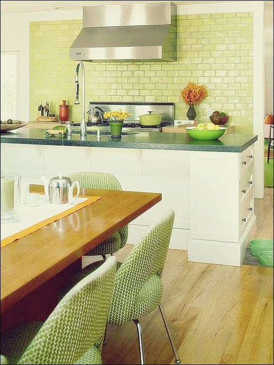 Malen Sie Farben, die in der Küche schön aussehen würden .