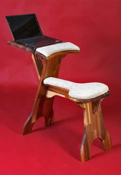 Ergonomischer Lesestuhl aus Holz - Tischlerei Salau Sees