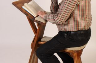 Ergonomischer Lesestuhl aus Holz - Tischlerei Salau Sees