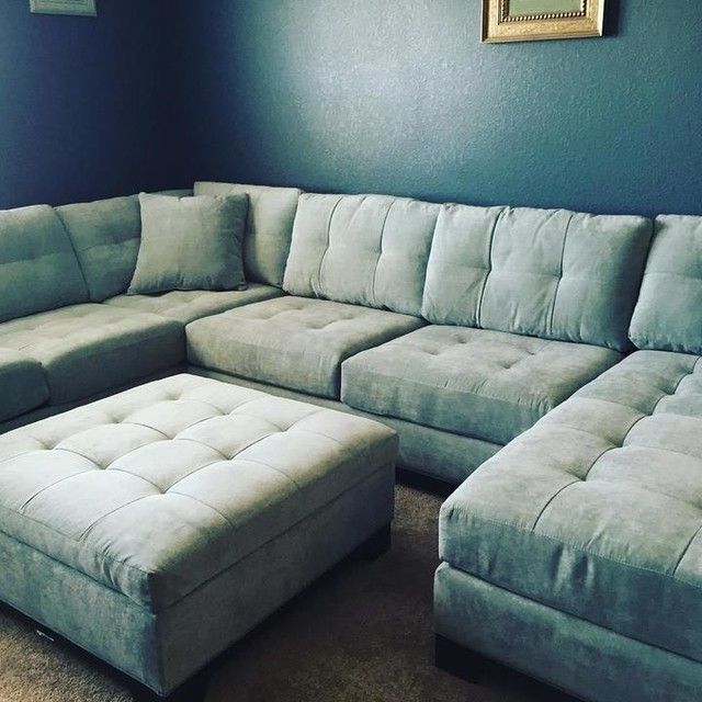 The sectional we ordered in July finally came and we love it .