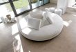 Runde Sofas modern in Szene setzen – 50 Beispiele | Round sofa .