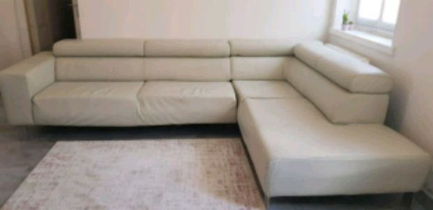 Sitzmöbel – braune Schnittcouch | Wohnzimmer planen, Couch und Sitz